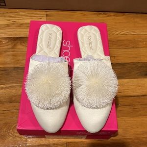 Shoedazzle Susannah Flats Cream Sz: 11